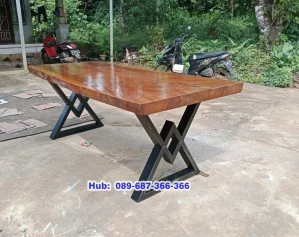 Meja Trembesi Utuh Kaki Besi
