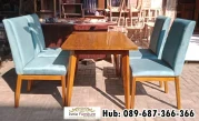 Meja Makan 4 Kursi Elegan
